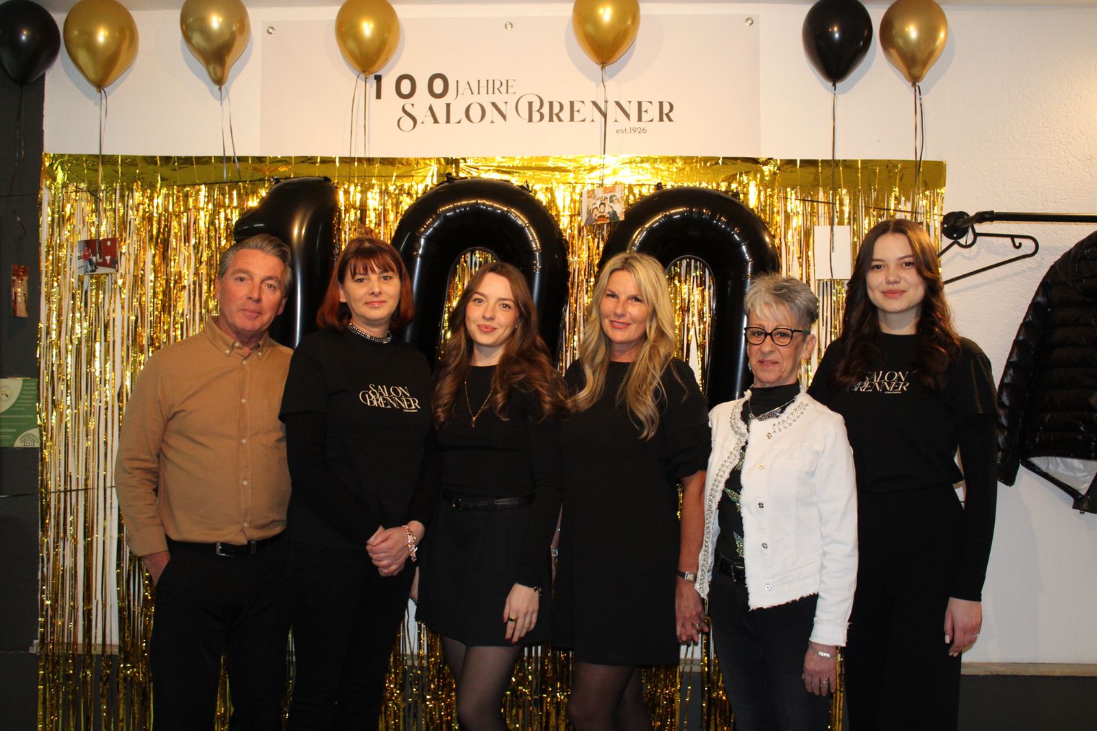 Das Team bei der 100-Jahr-Feier